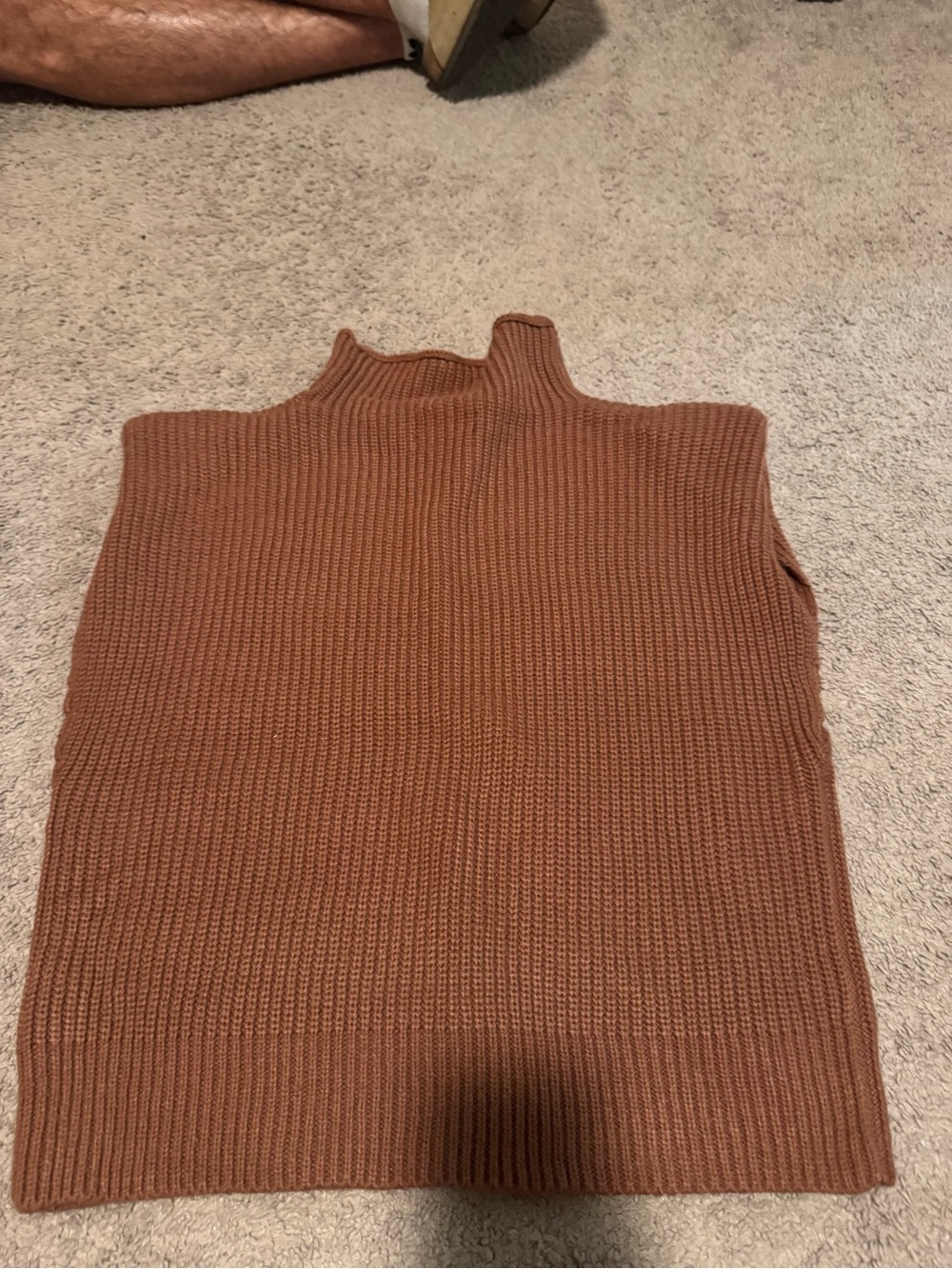 En Saison Chunky Ribbed Sleeveless Sweater - Warm Rust